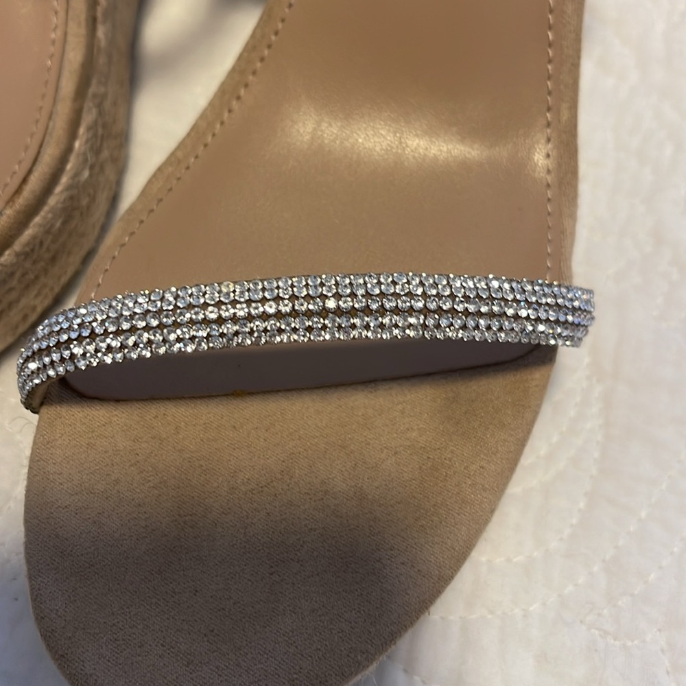 New in box - Steve Madden - sparkling wedge- - Picture 8 of 9